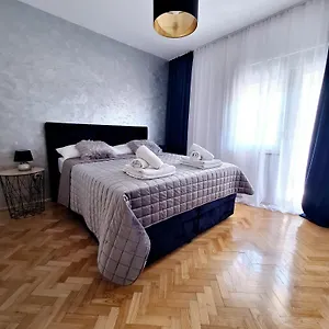 https://apartment-lucy-zadar-23000-2.hotelinzadar.com